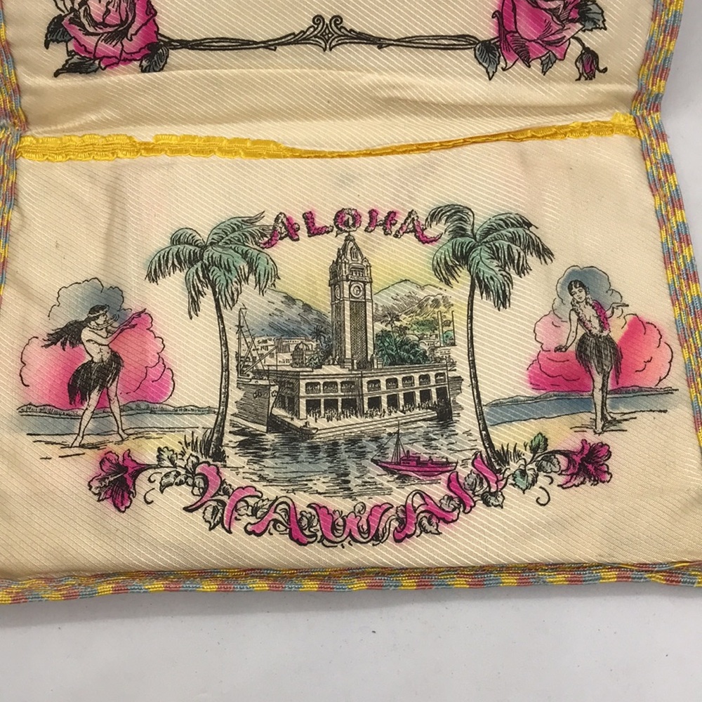 Vintage Sweetheart Hankie Set from Hawaii, Aloha from Hawaii, circa 1940’s - Picture 4 of 10
